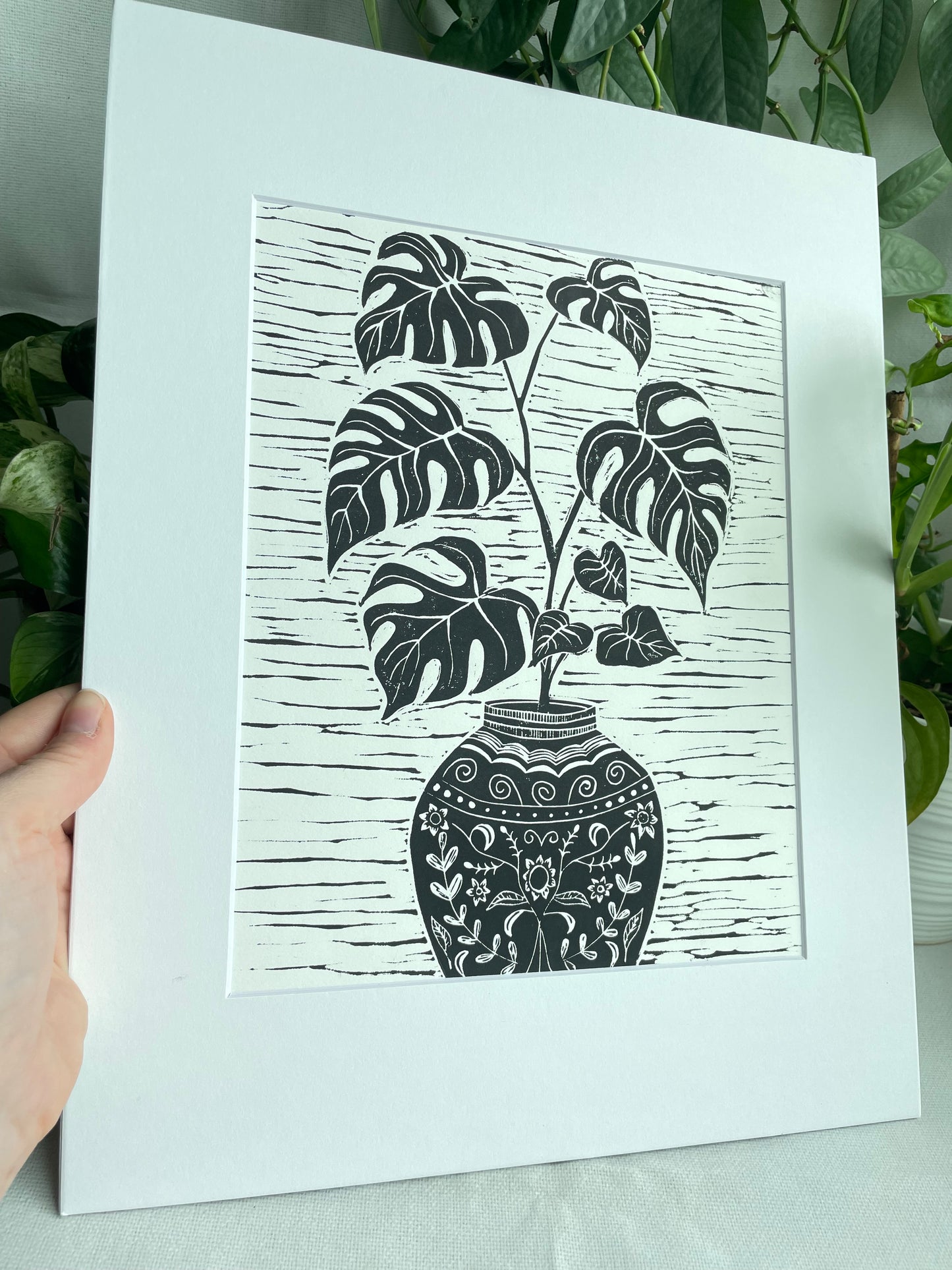 Monstera in Vase matter to 11x14”